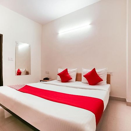 Hotel Live On Del5542 à New Delhi Extérieur photo