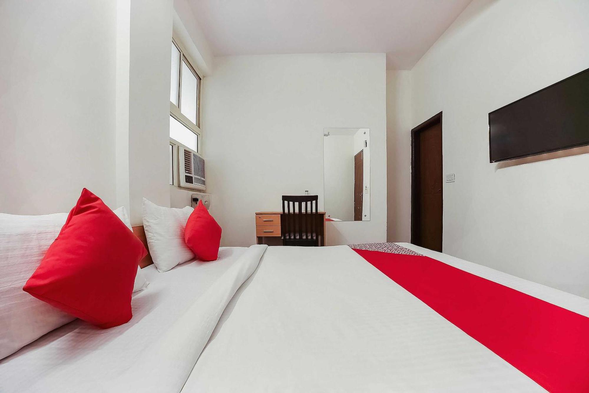 Hotel Live On Del5542 à New Delhi Extérieur photo