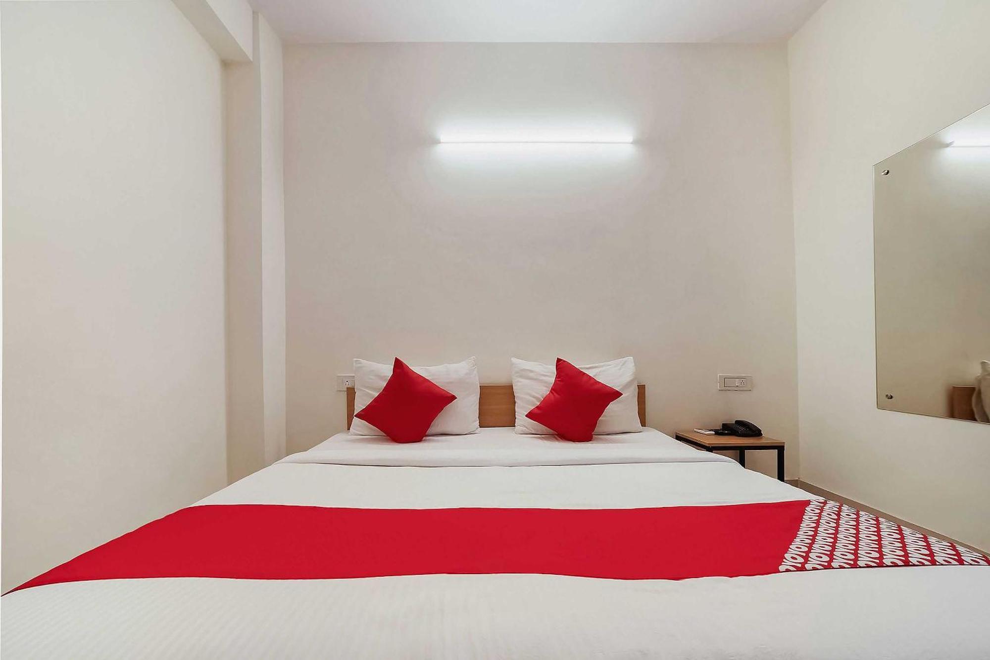 Hotel Live On Del5542 à New Delhi Extérieur photo