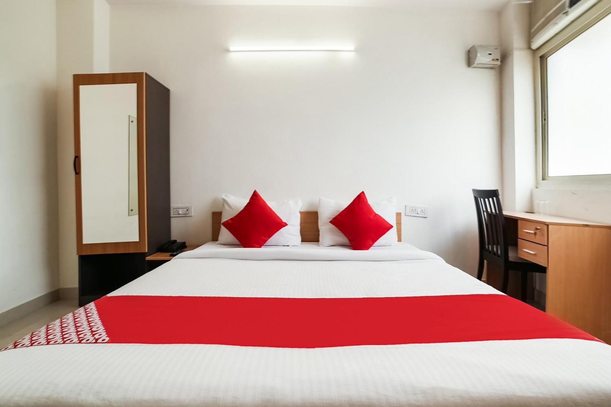 Hotel Live On Del5542 à New Delhi Extérieur photo