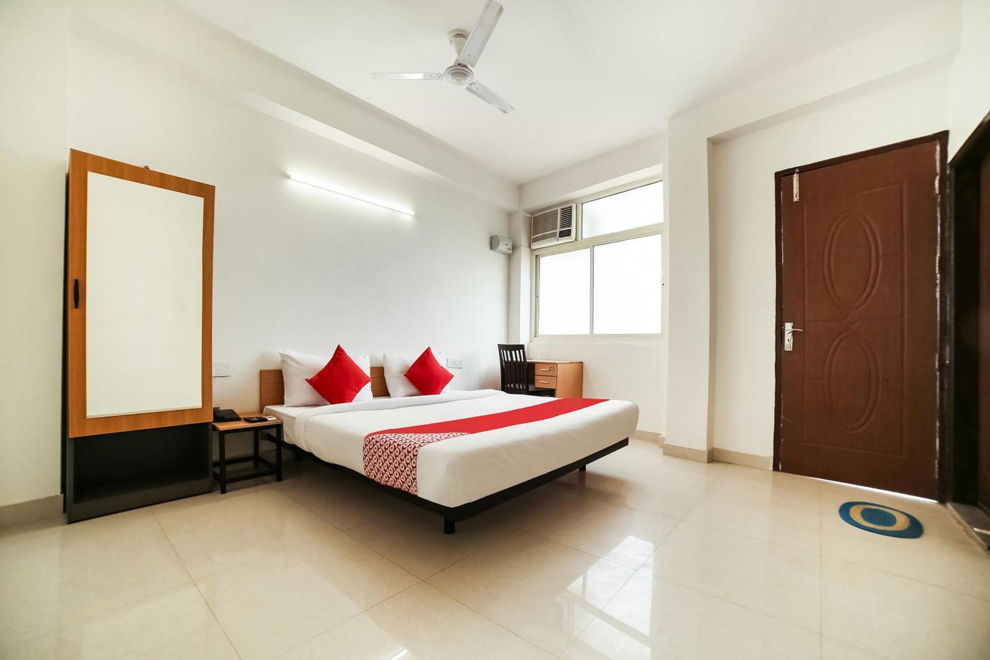 Hotel Live On Del5542 à New Delhi Extérieur photo