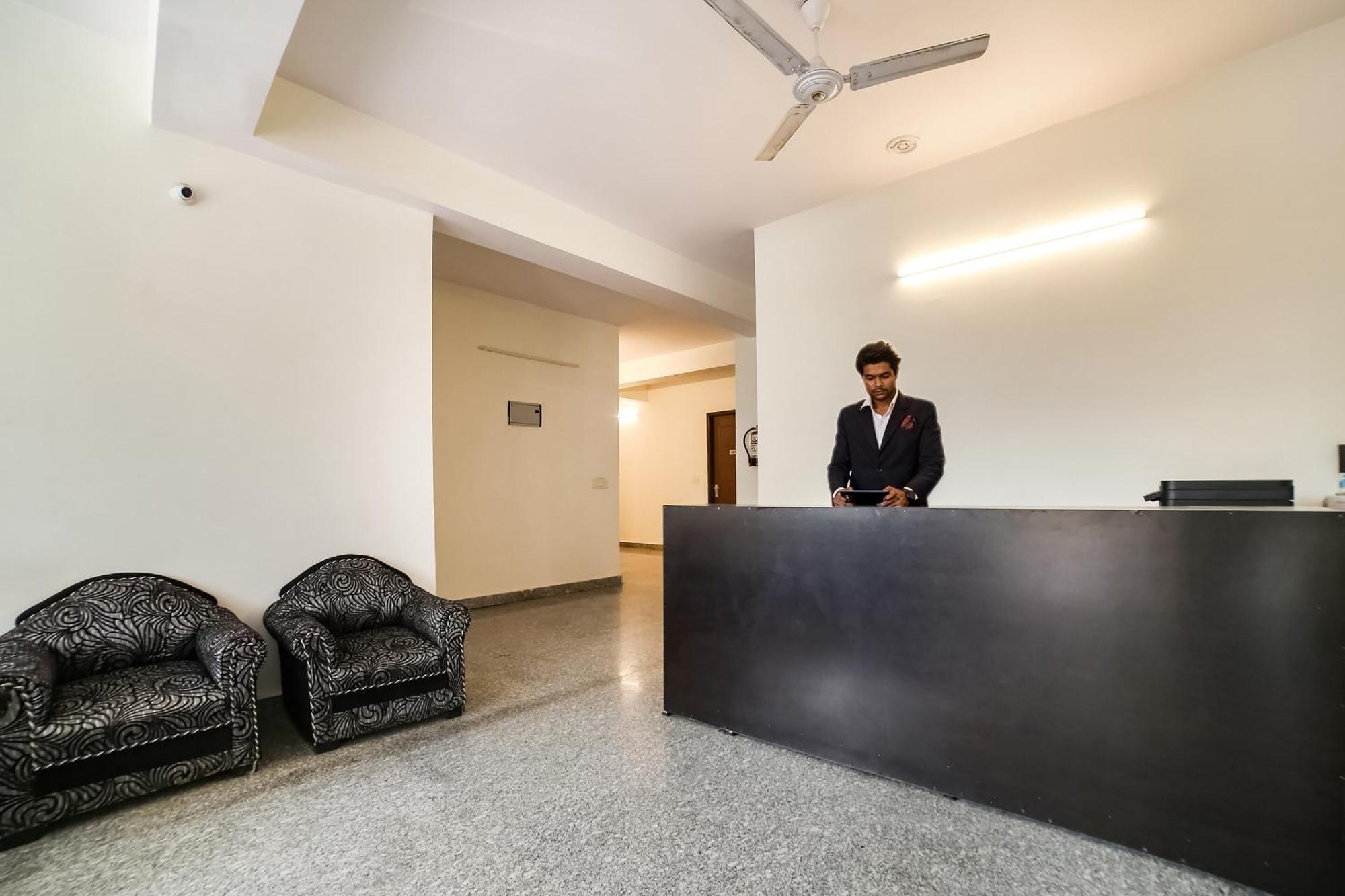 Hotel Live On Del5542 à New Delhi Extérieur photo