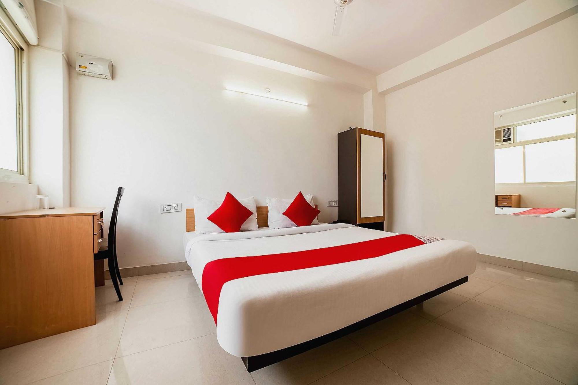 Hotel Live On Del5542 à New Delhi Extérieur photo